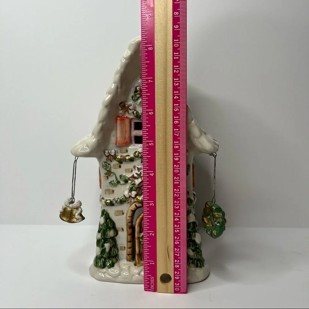 Porcelain Luminary Holiday House‎